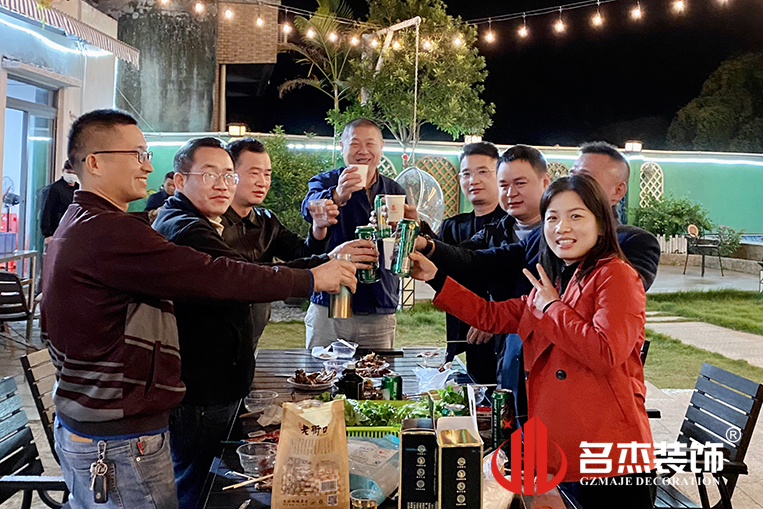 20250721161434_285 合影