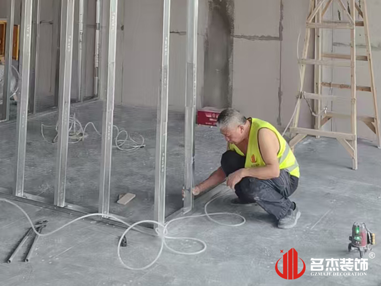 广州办公室装修设计公司开工大吉